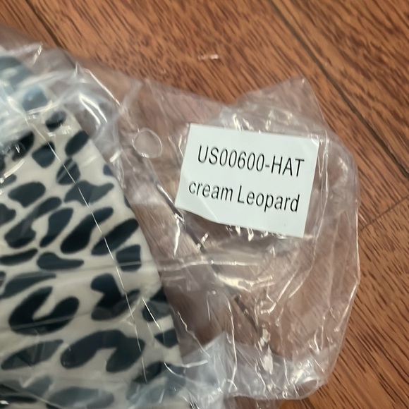 Leopard Print Large Brim Fedora Hat - Picture 10 of 10